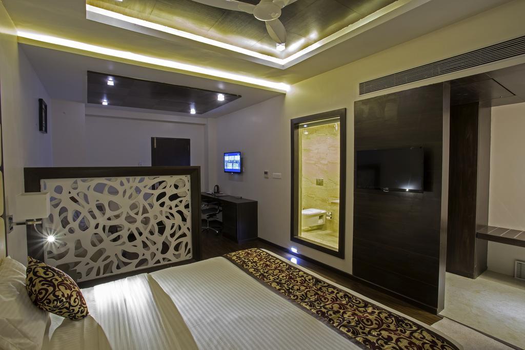 Ravi Residency Hotel Morbi Ruang foto