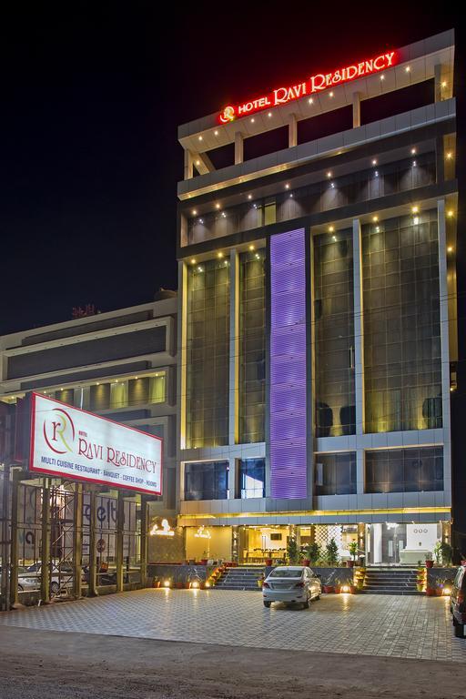 Ravi Residency Hotel Morbi Bagian luar foto