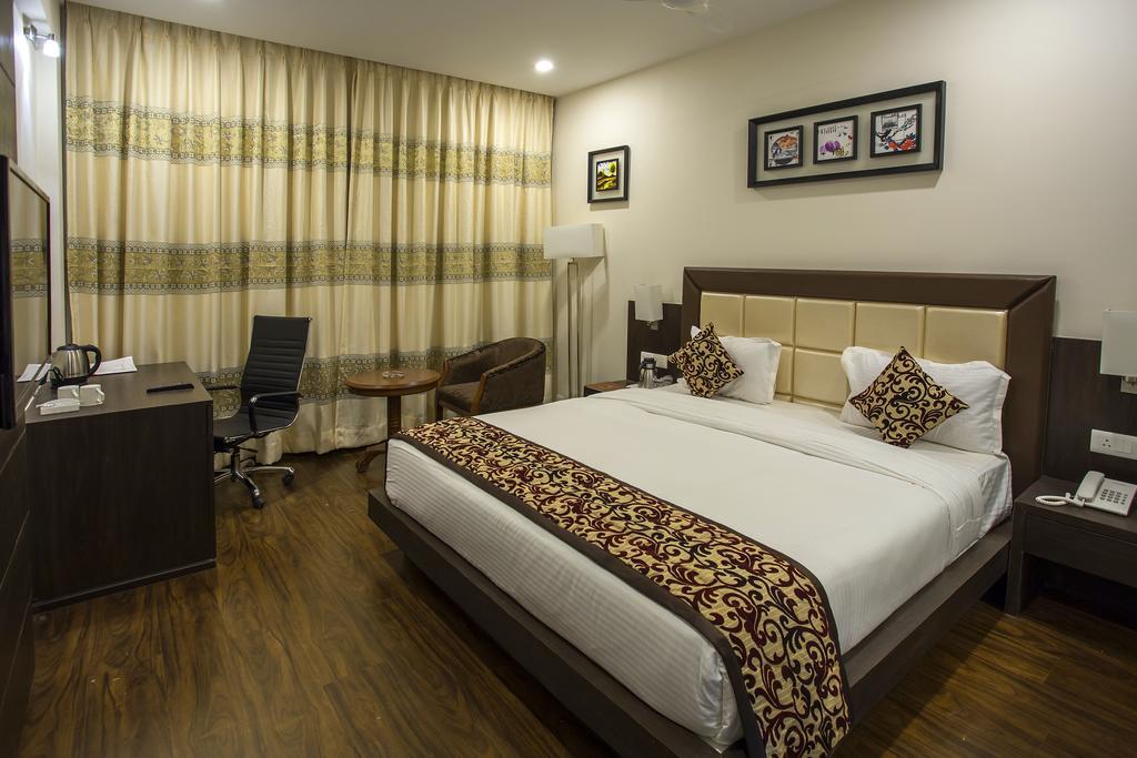 Ravi Residency Hotel Morbi Ruang foto
